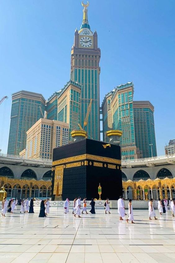 عمرة مع الخطوط الملكية المغربية 